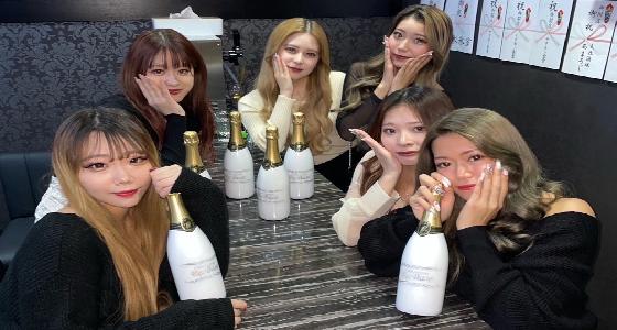 Cross Lounge Re:Base